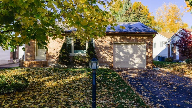 8 Dunsford Crescent, St. Marys