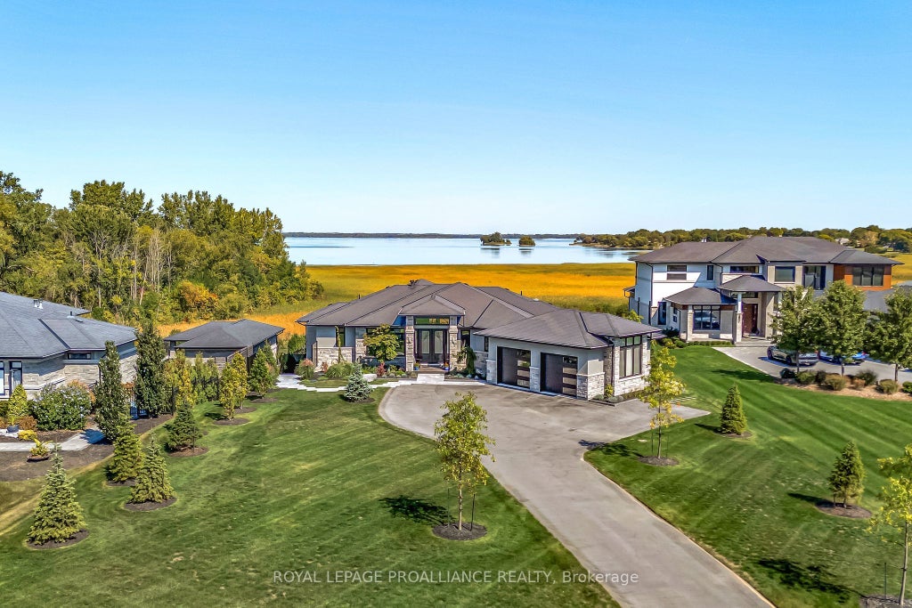 77 Navigation Drive, Prince Edward County