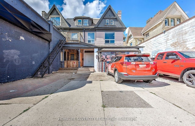 544 Dundas Street E, London East