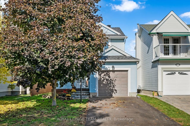 32 Peacock Crescent S, Barrhaven