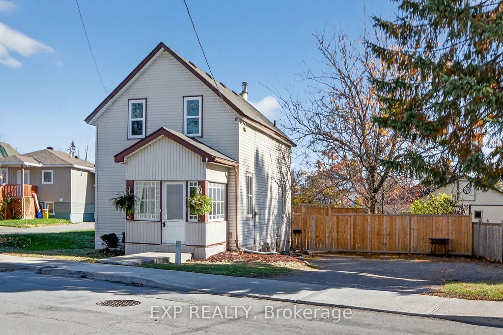 95 Main Street E, Mississippi Mills