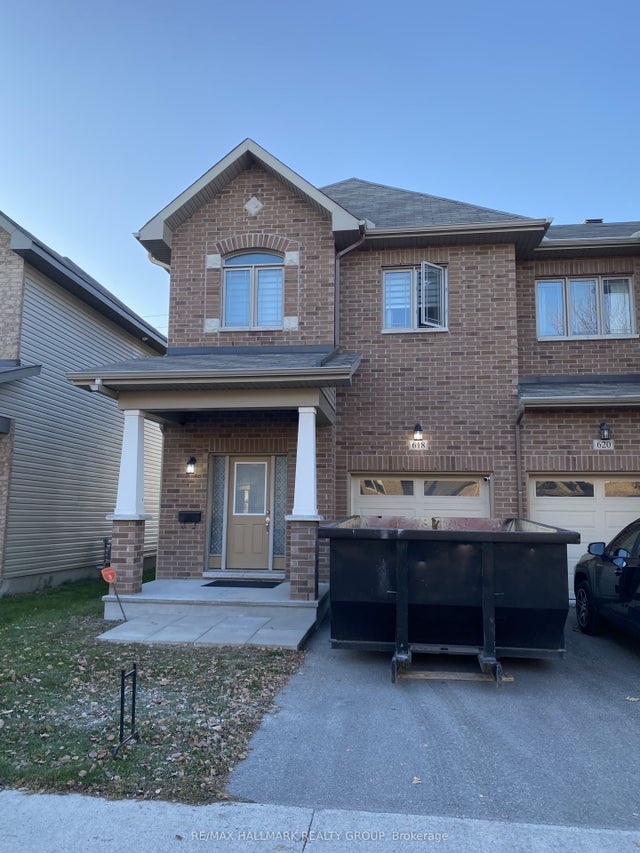 618 Via Campanale Avenue, Barrhaven