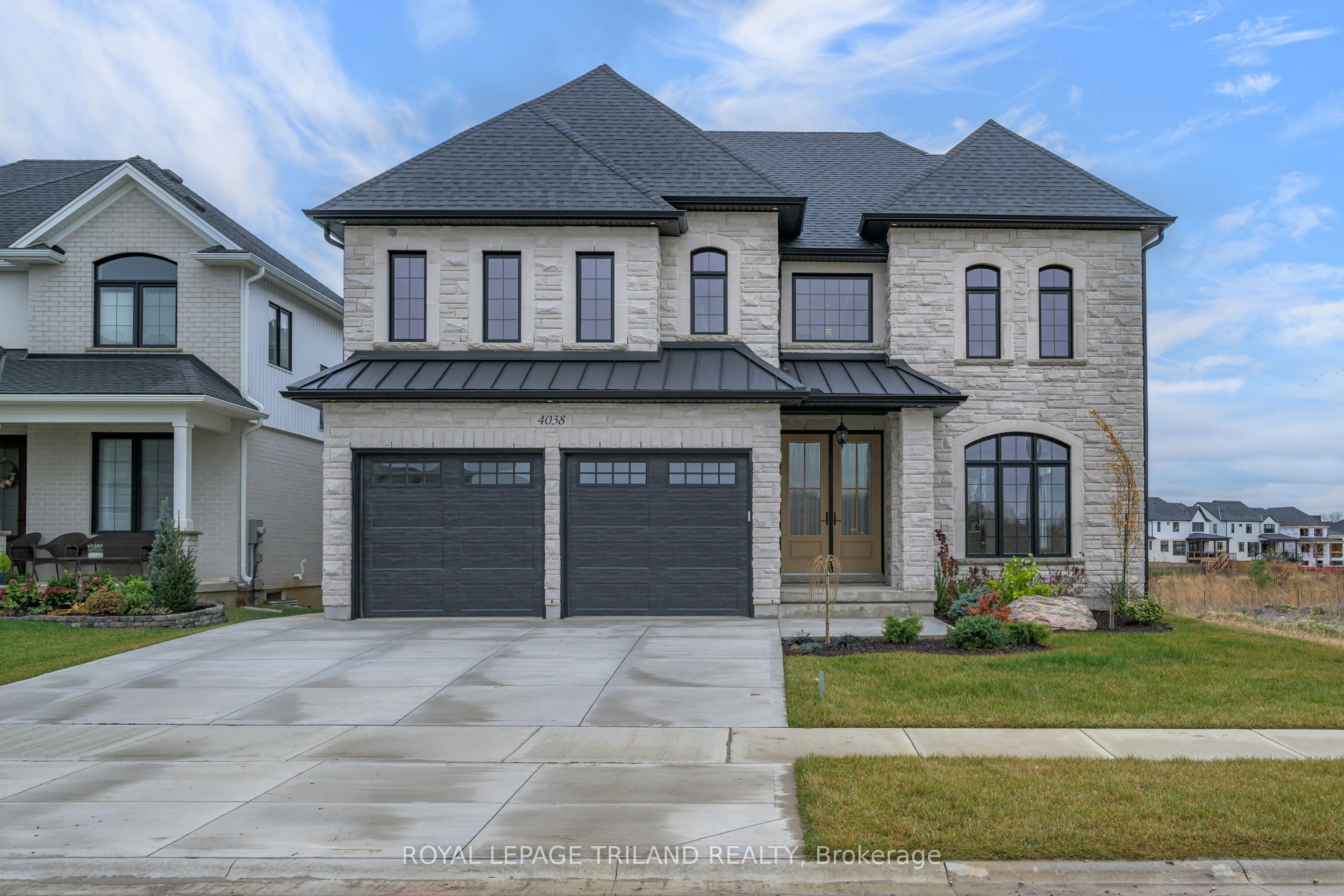 Photo of Listing #X12490848