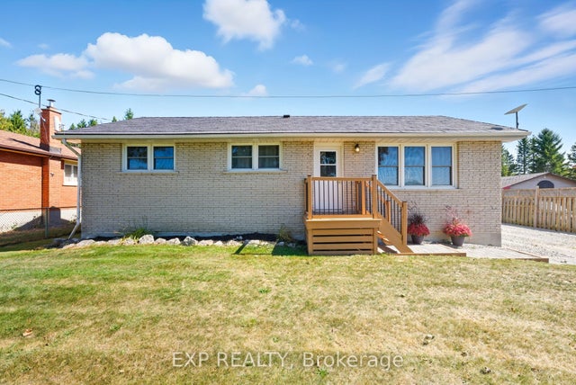 1515 Pentecostal Road, Hamilton Township