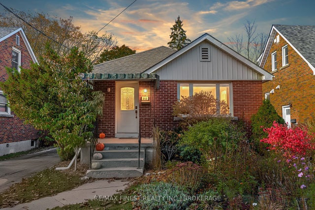 454 College Street, Kingston