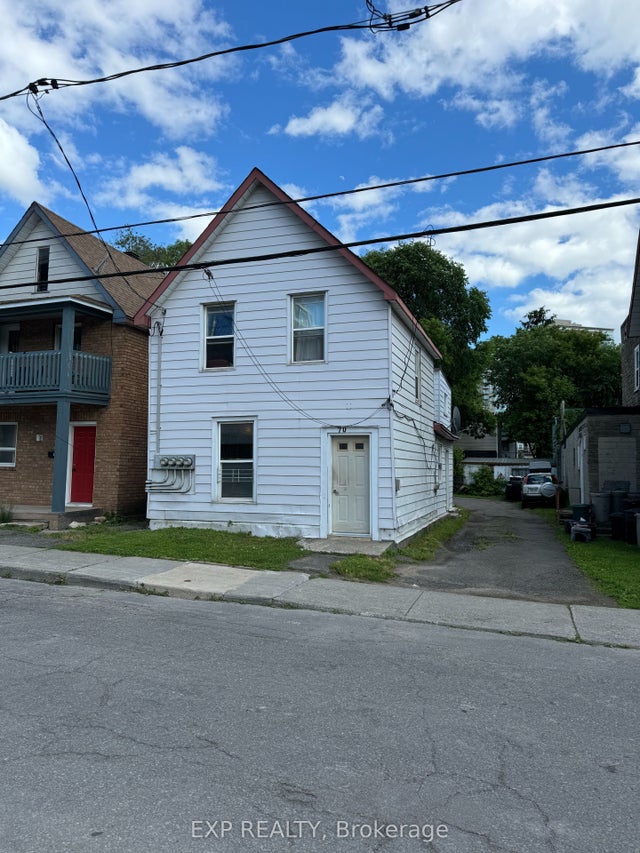 70 Barrette Street 1, Vanier and Kingsview Park
