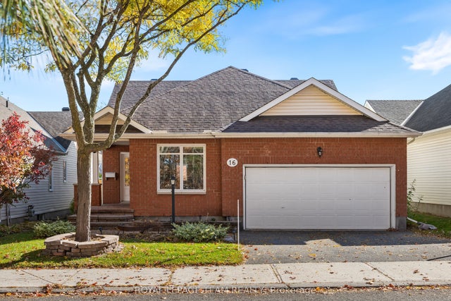16 Spinney Way, Barrhaven