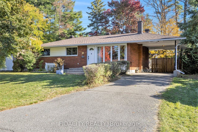 42 Stinson Avenue, Bells Corners and South to Fallowfield