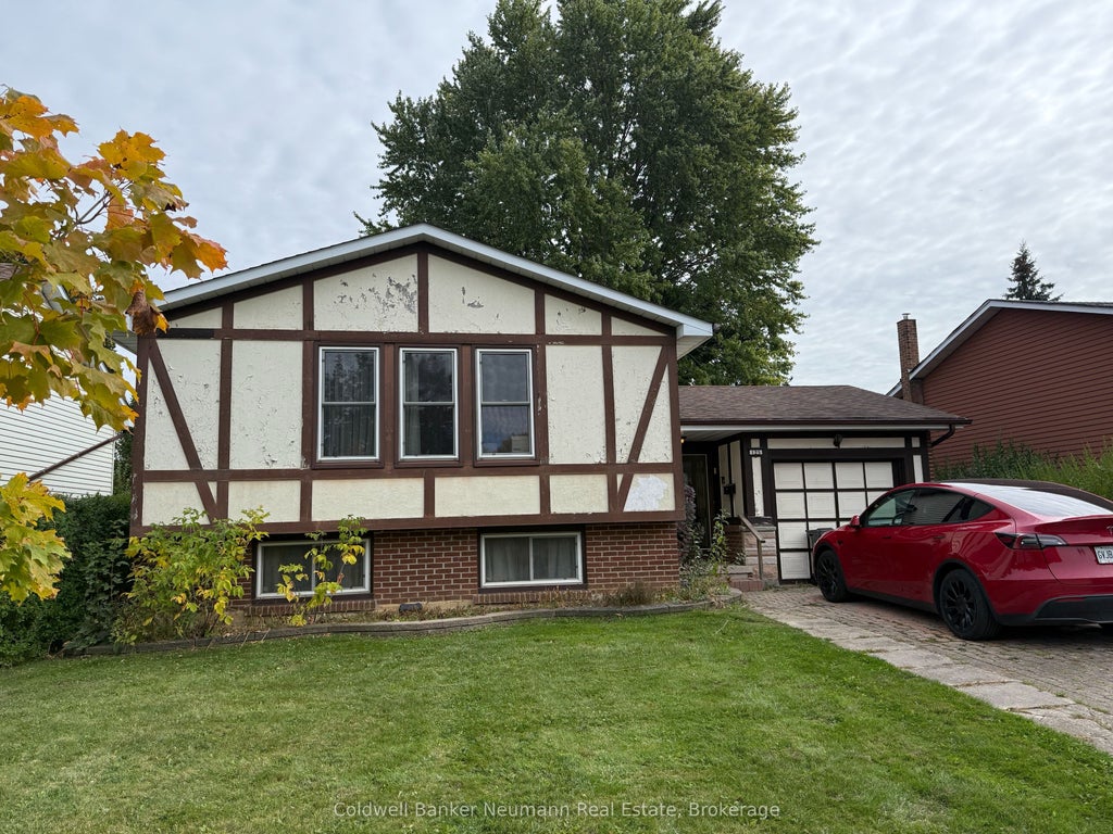 125 Queensdale Crescent, Guelph