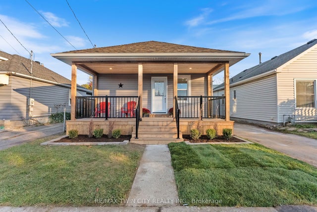 25 Dundee Street, Brantford