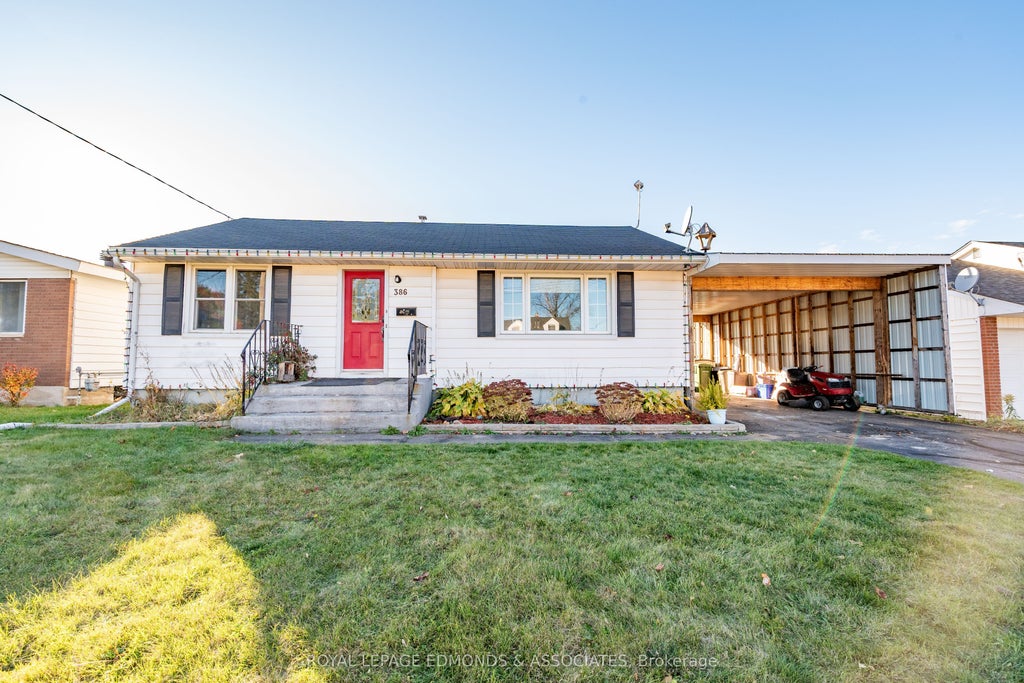 386 Fraser Street, Pembroke