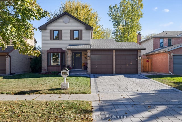 107 Cheswick Circle, London South