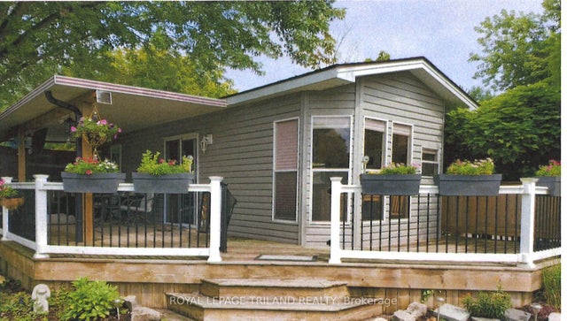 4895 Lakeshore Road D36, Plympton-Wyoming