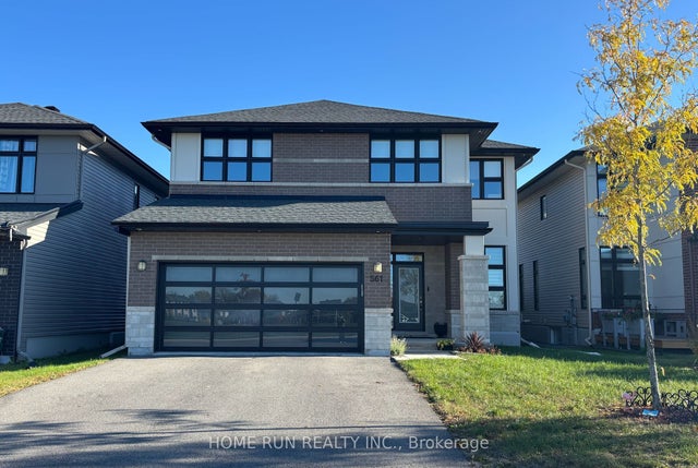 561 Honeylocust Avenue, Kanata