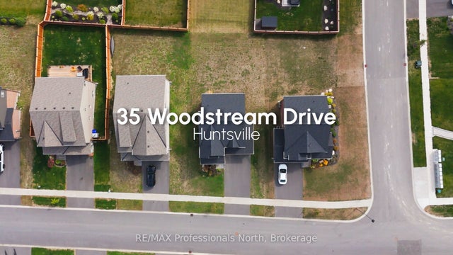 35 Woodstream Drive, Huntsville