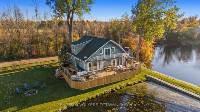 3882 Lannin Lane, North Grenville