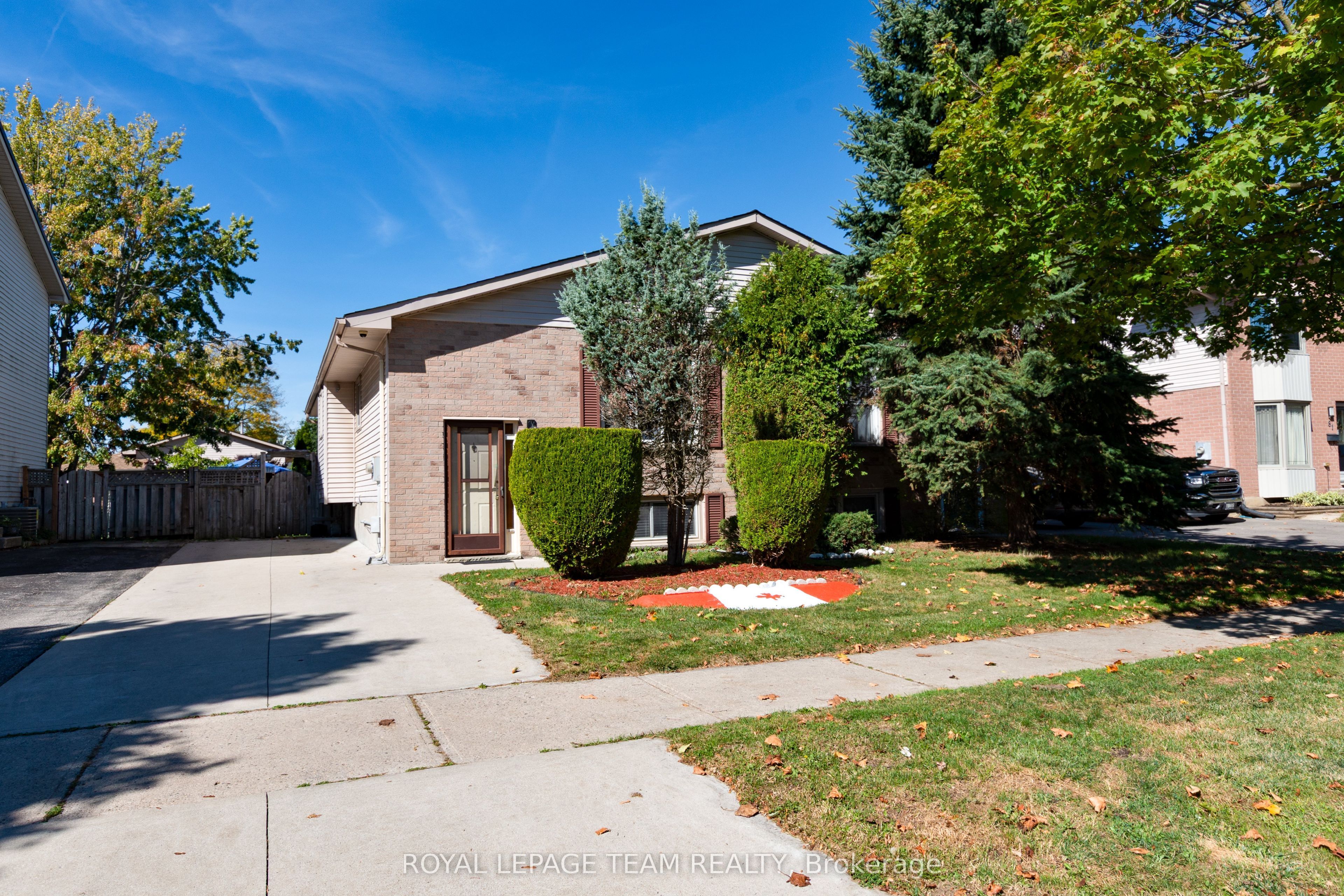 Photo of Listing #X12499092