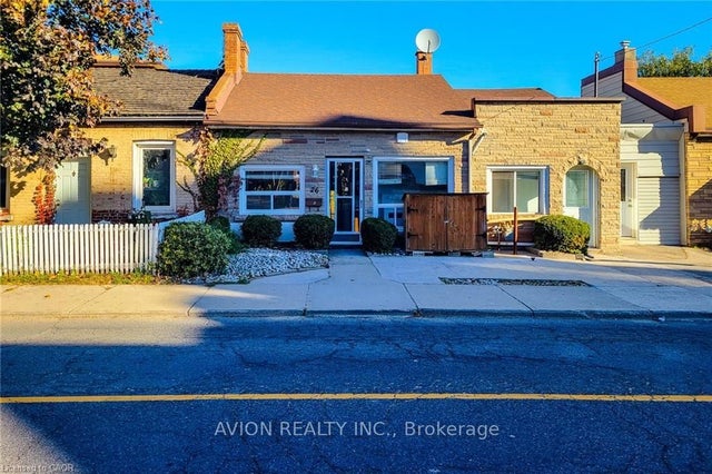 26 Barton Street W 1, Hamilton