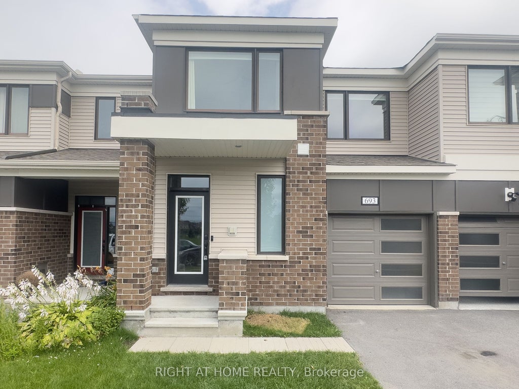693 Rouncey Road, Kanata