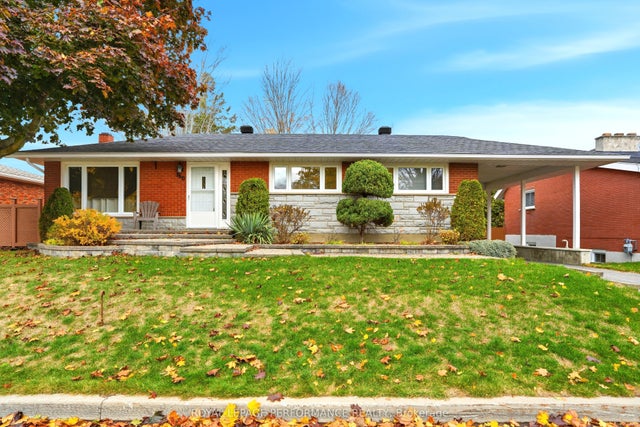 760 Cartier Boulevard, Hawkesbury