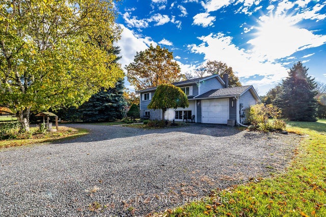 2552 Van Luven Road, Hamilton Township