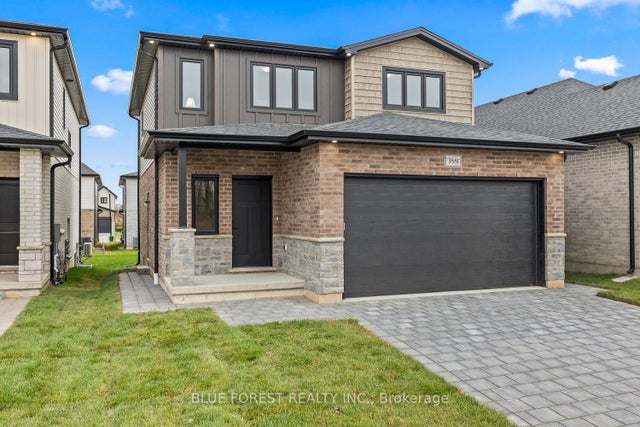 3881 Ayrshire Avenue, London South