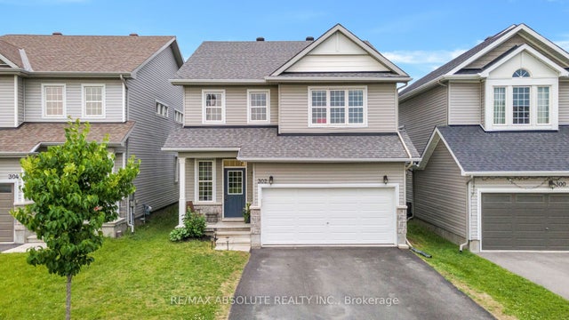302 Haliburton Heights, Kanata