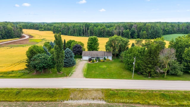 9462 Ayton Road, Minto