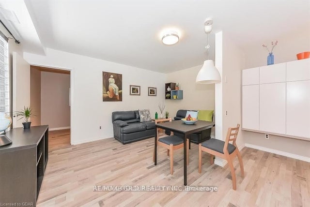 808 York Road, Guelph