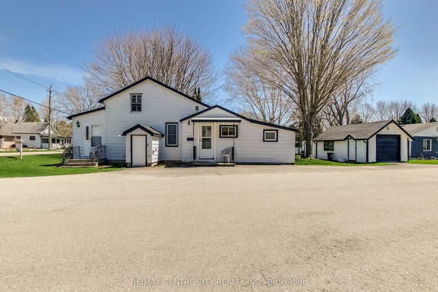 358 Warren Street, Central Elgin