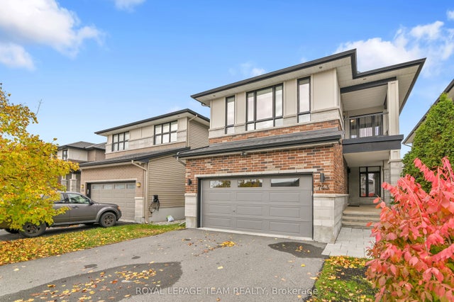 743 Brian Good Avenue, Blossom Park - Airport and Area