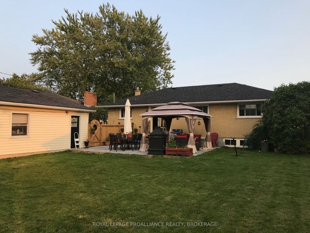 70 Briscoe Street, Loyalist