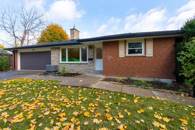 464 Three Valleys Crescent, London South