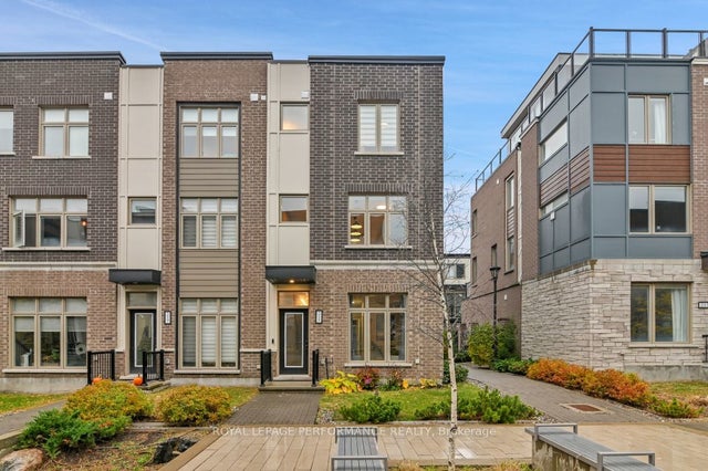 215 Makadewa Private, Manor Park - Cardinal Glen and Area