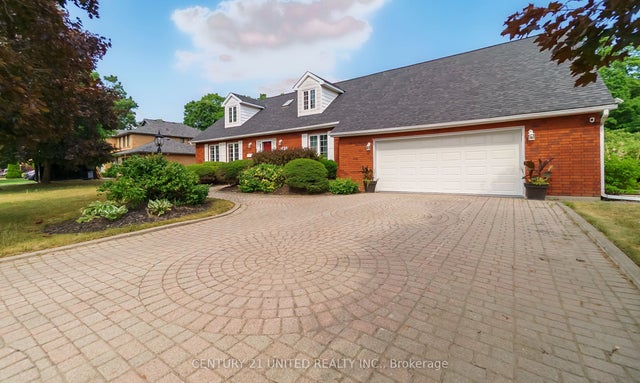 1656 Champlain Drive, Peterborough