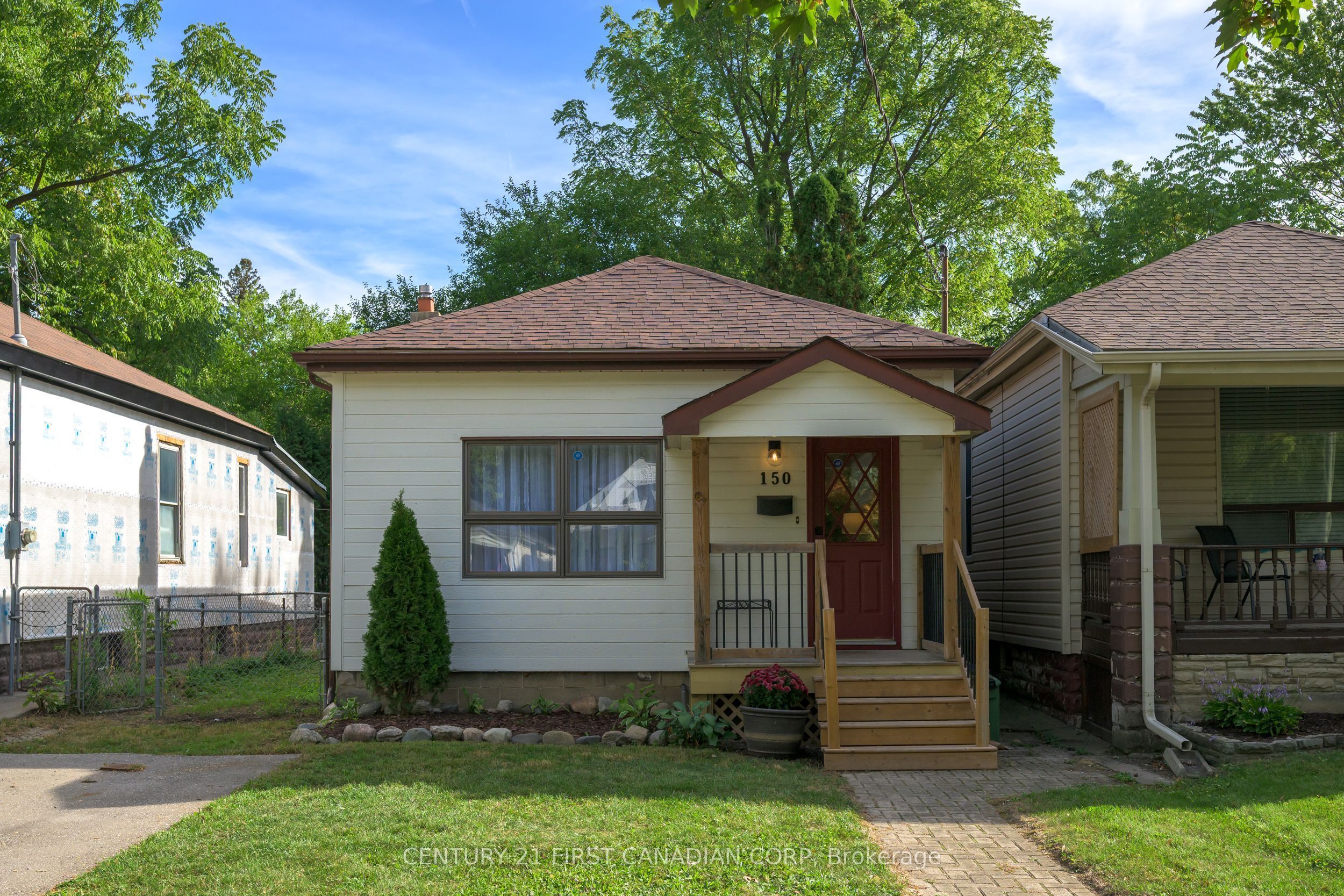 Photo of Listing #X12511222