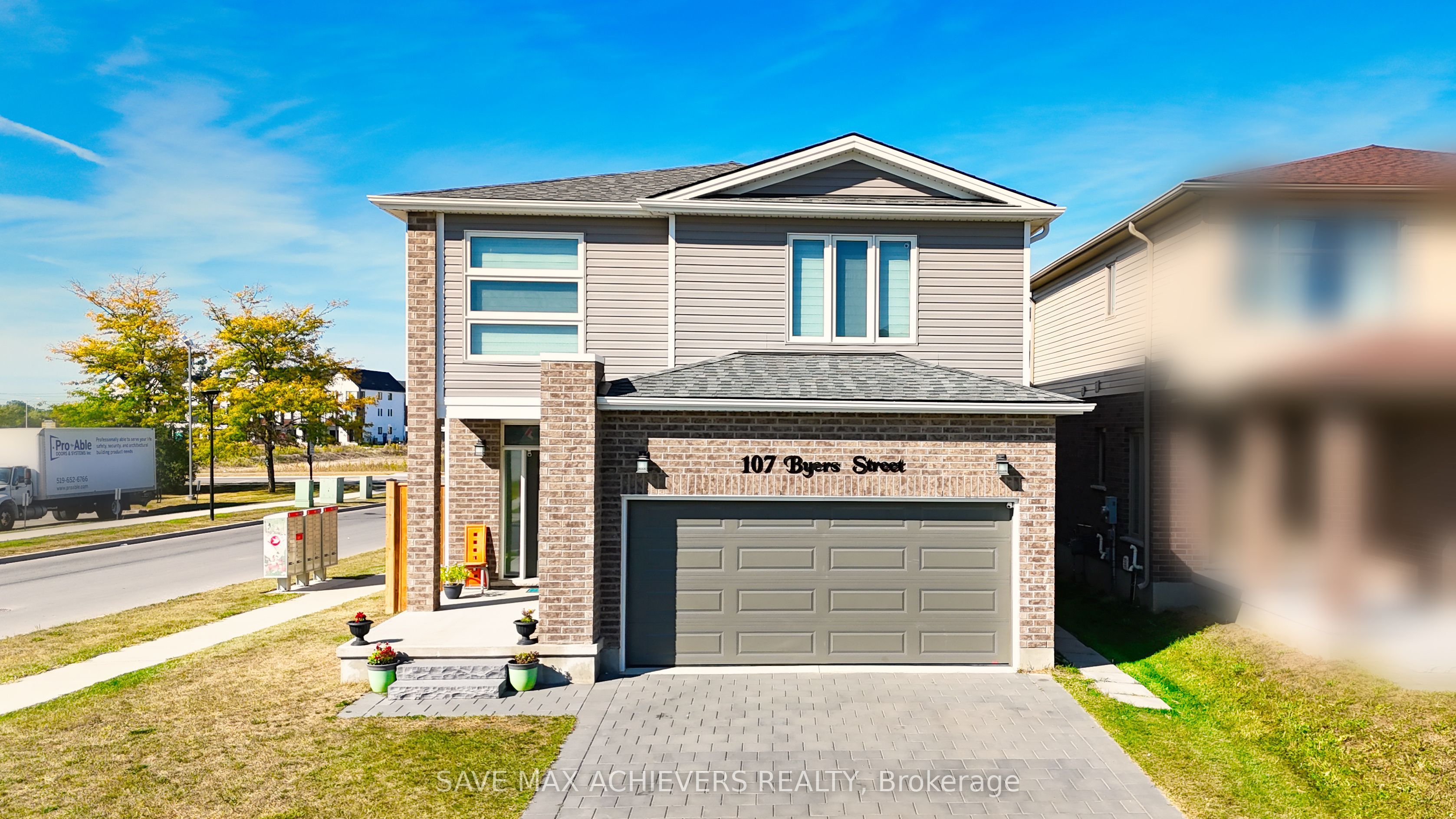 Photo of Listing #X12511636