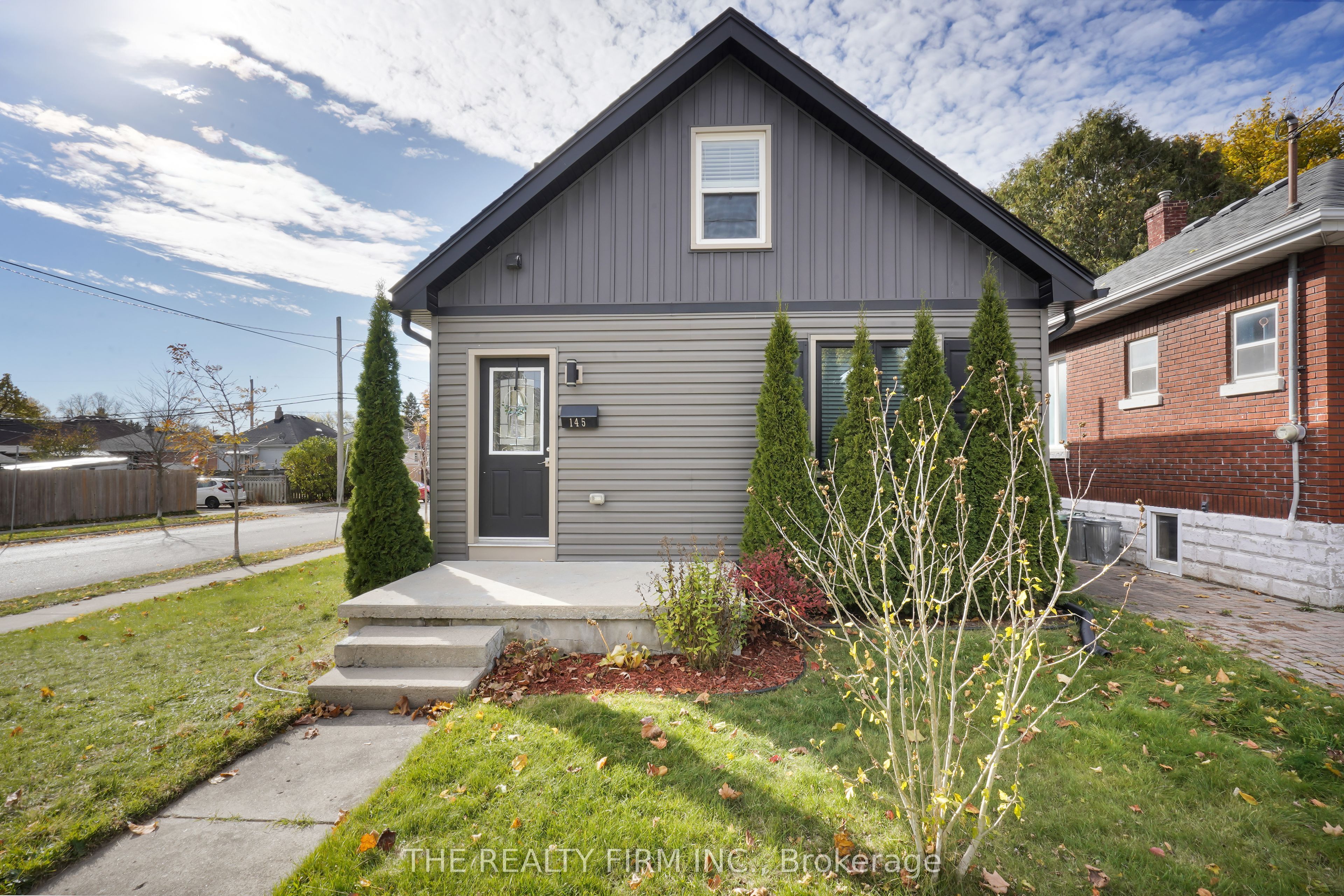 Photo of Listing #X12513168