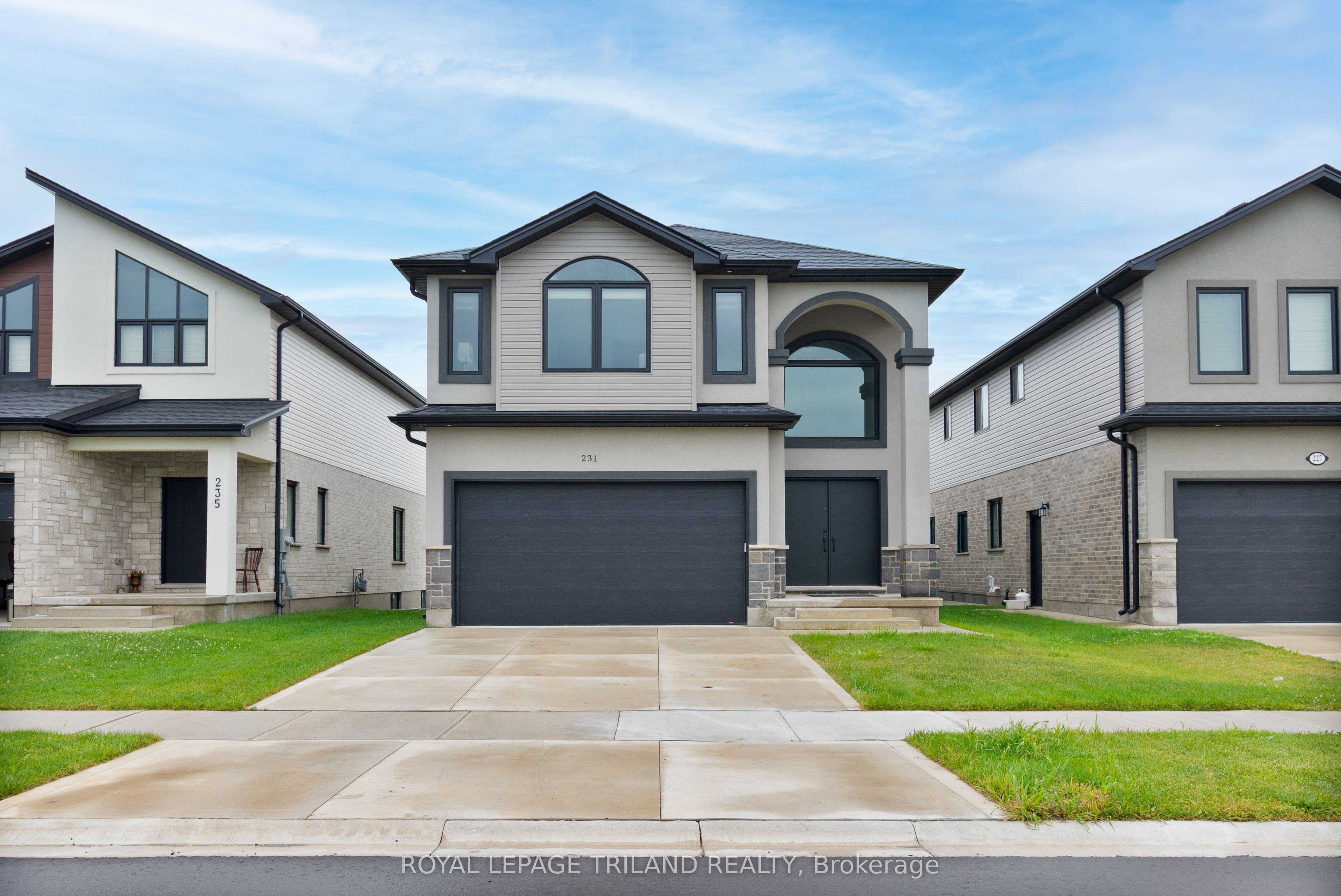 Photo of Listing #X12514552