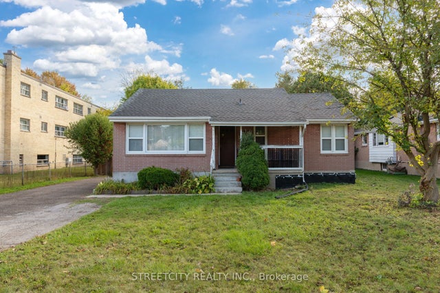 312 Fairview Avenue, London South