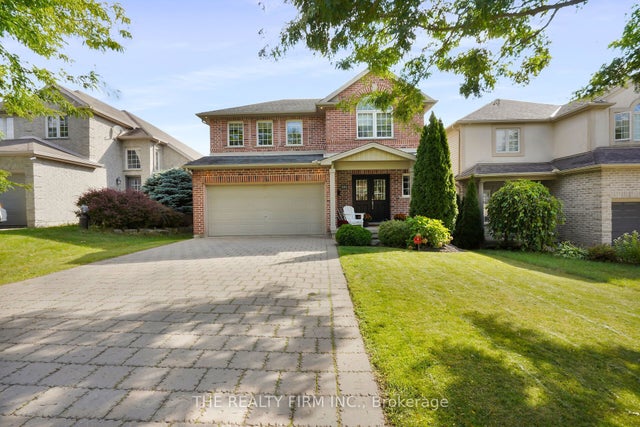 581 Clearwater Crescent, London North