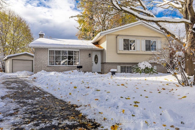 636 Glengyle Crescent, London North