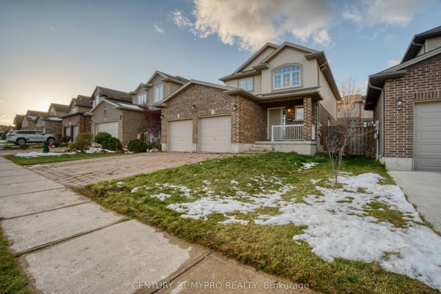 1114 Oakcrossing Road, London North