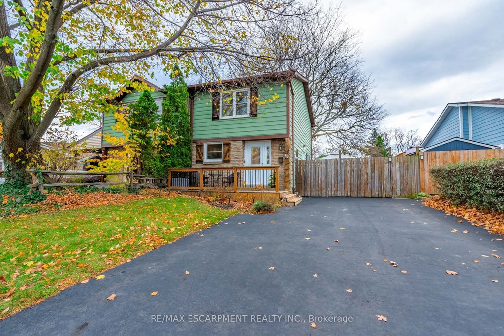 38 Golden Orchard Drive, Hamilton