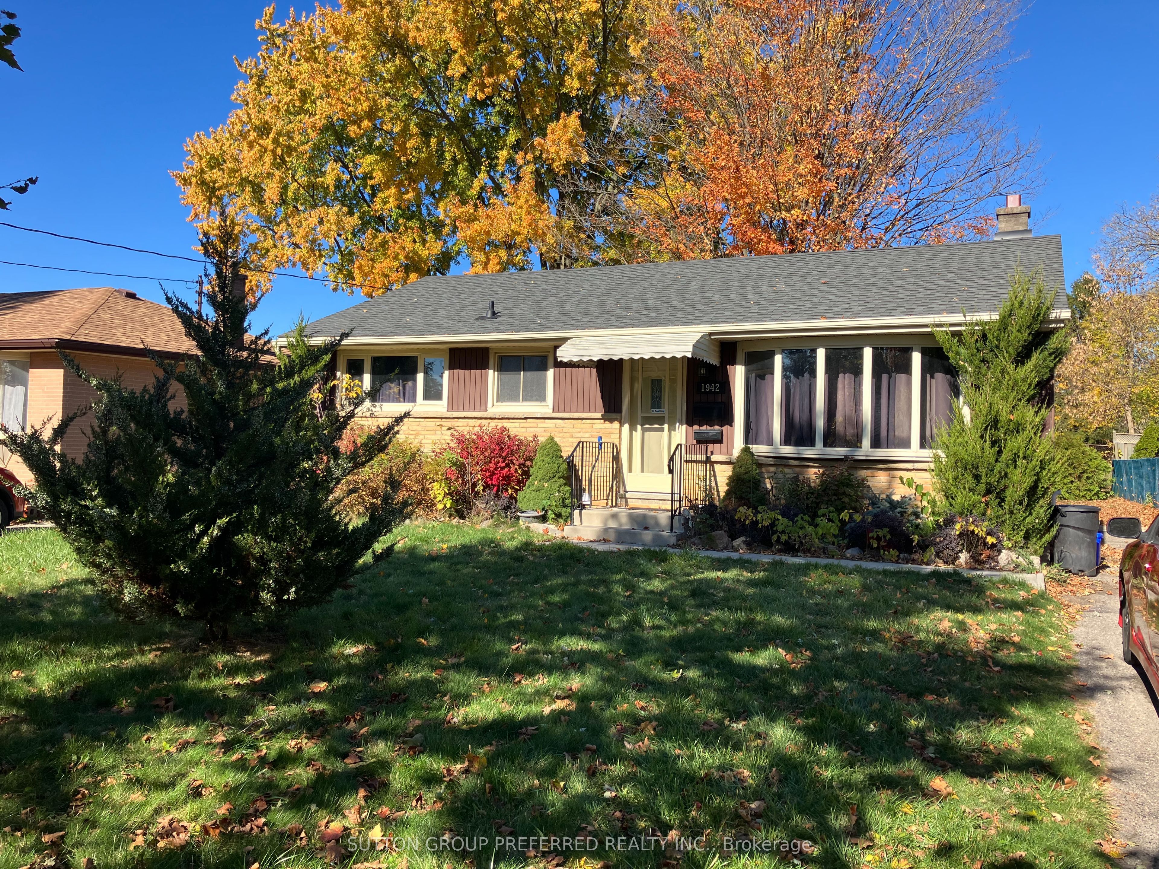 Photo of Listing #X12546234