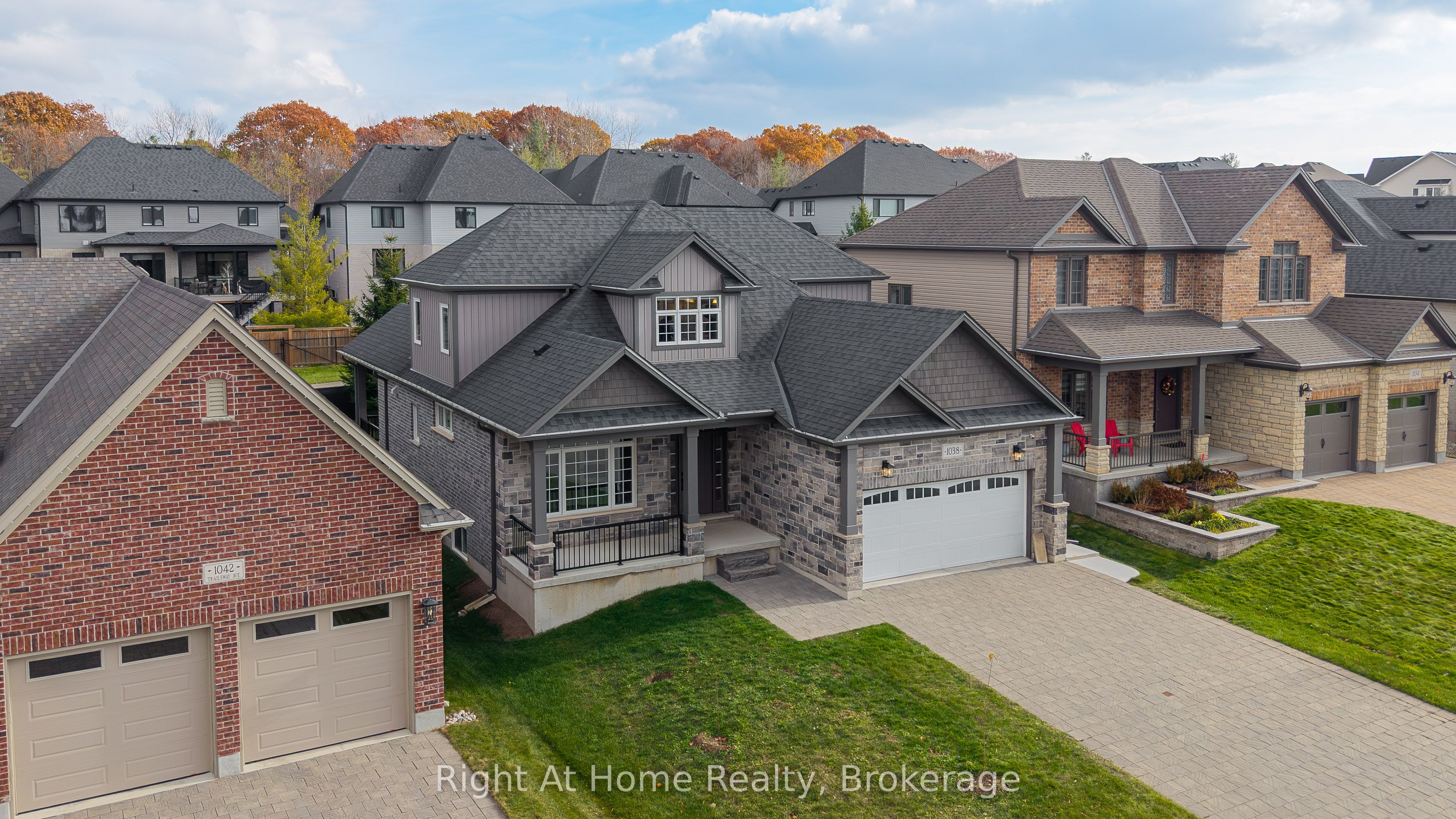 Photo of Listing #X12569974