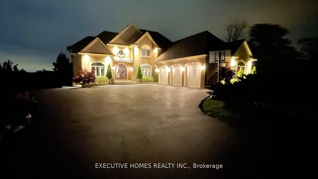 769 Mud Street E, Hamilton