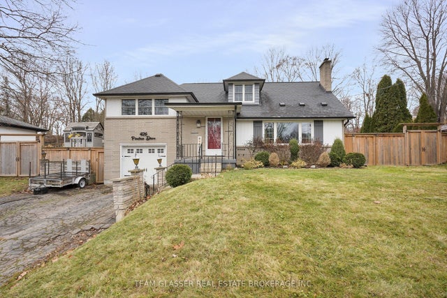 426 Pinetree Drive, London North