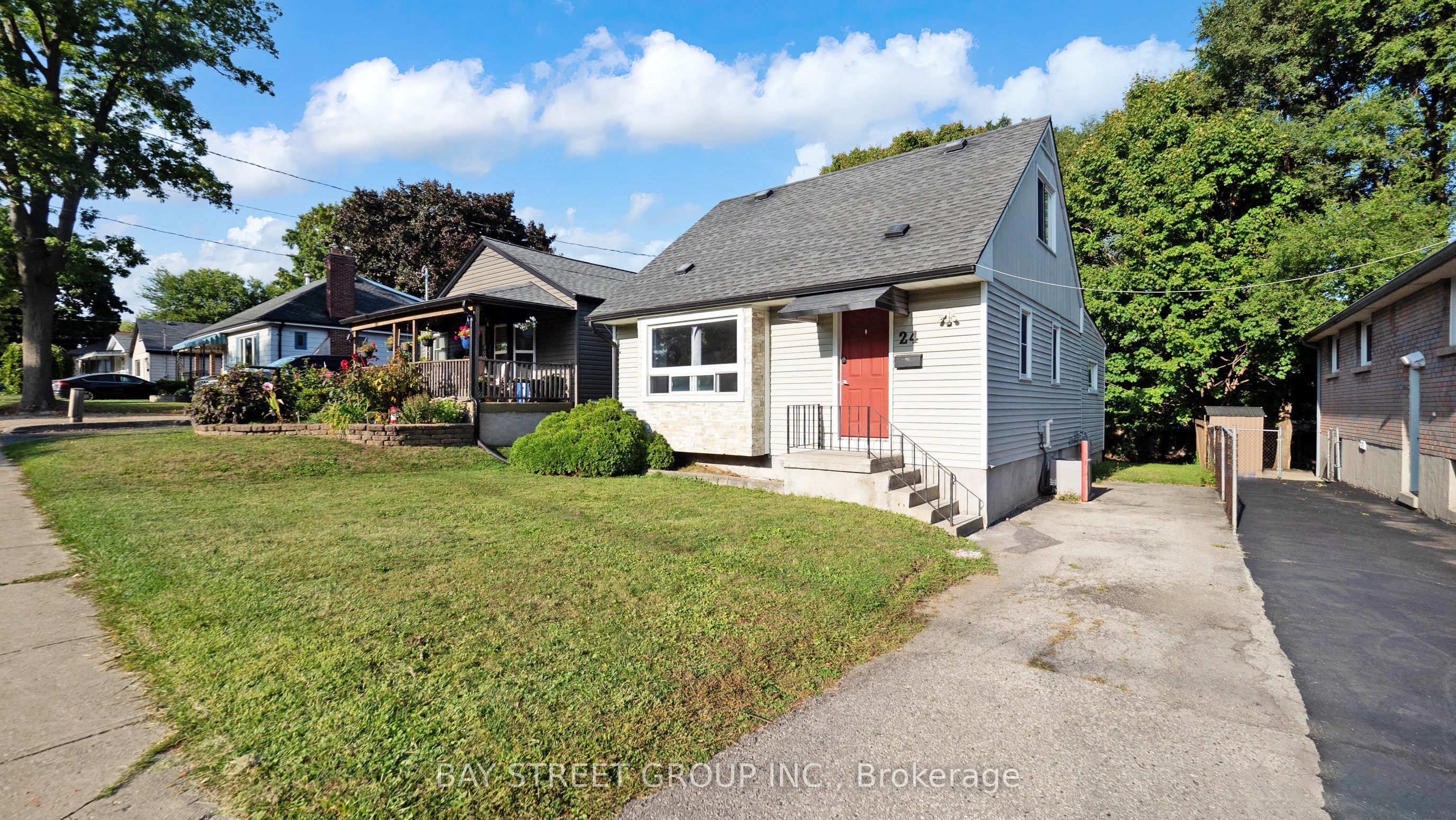 Photo of Listing #X12597686