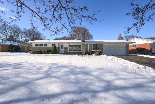 488 Oakridge Drive, London North